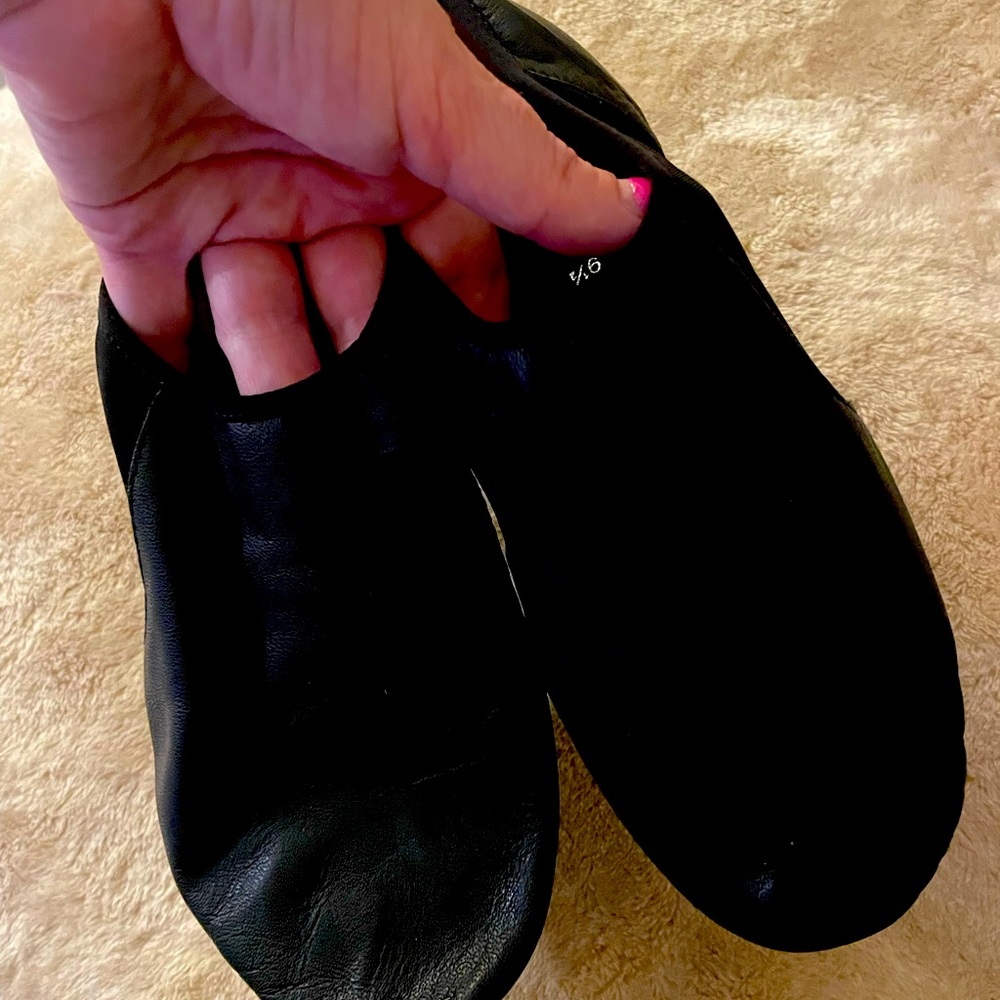Black leather never worn womens jazz shoes